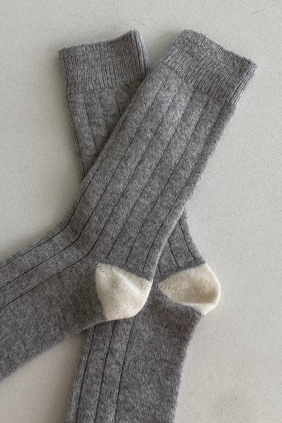 Extended Cashmere Classic Socks: Fawn