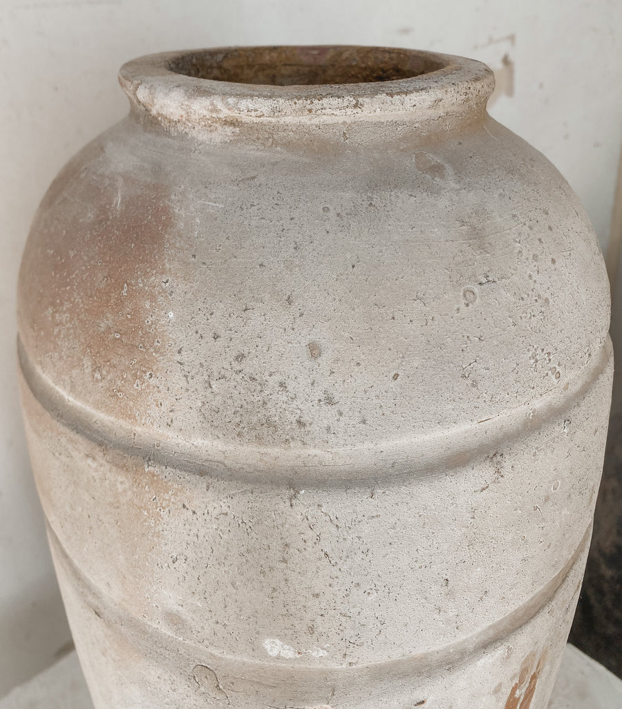 Auva 16" x 8"