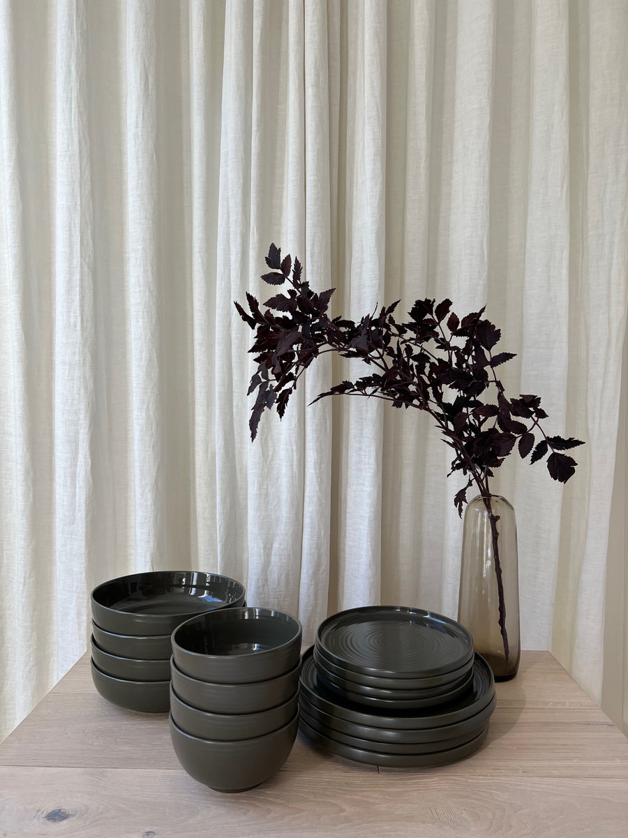 Olive Essential Dinnerware - 16 Piece Set