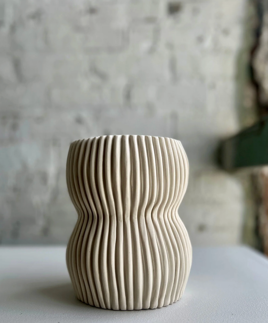 Round Curvy Vases