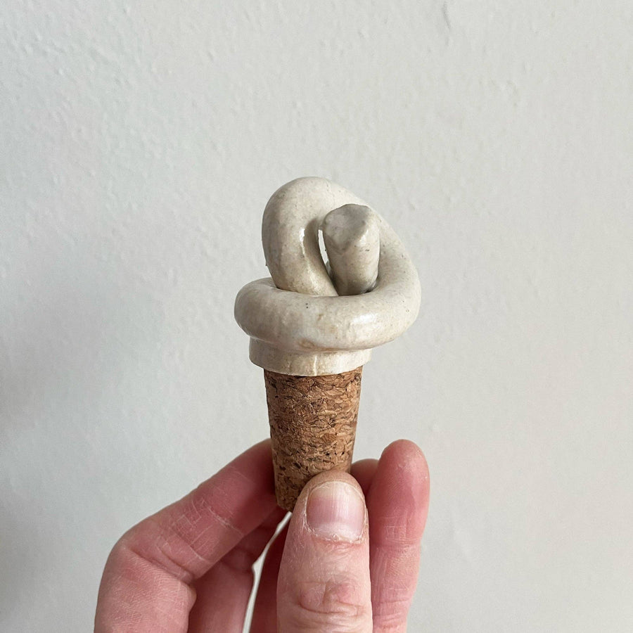 Knot Wine Topper