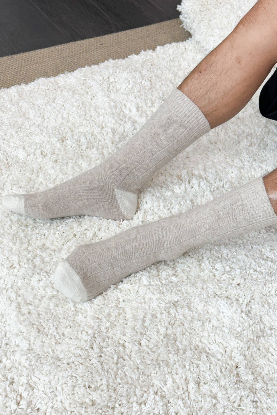 Extended Cashmere Classic Socks: Fawn